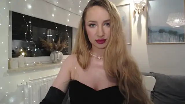 JulietteDiamond online show from March 4, 9:32 pm