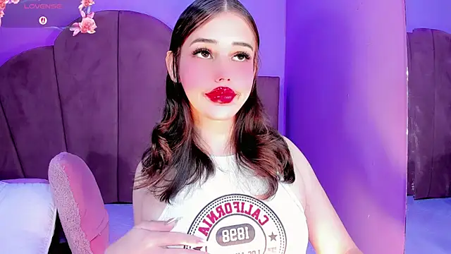 ValeriaAguilar online show from April 12, 10:01 pm