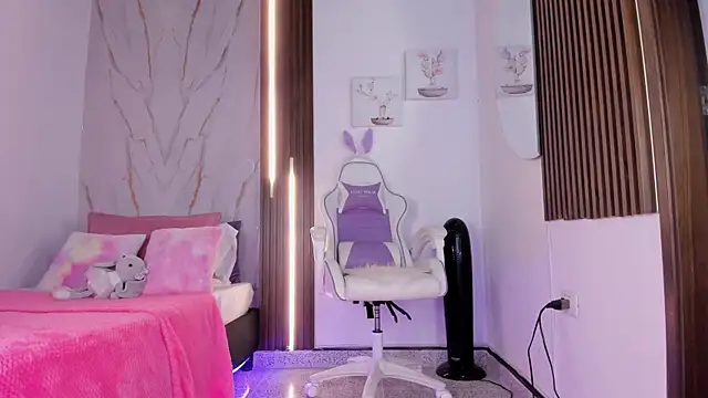 Snapshot of mia_six66 chatting on October 7, 11:25 am mia six66 online show from October 7, 11:25 am