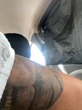 myloveforyouu online show from October 7, 4:44 pm