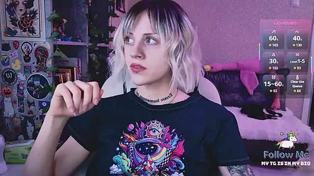 NaniMoore online show from March 30, 8:19 pm