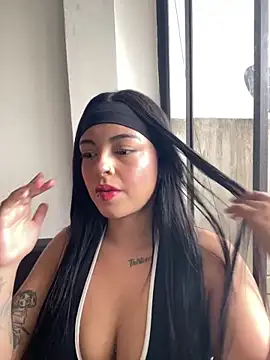 Dulce-diosa online show from February 15, 8:30 pm