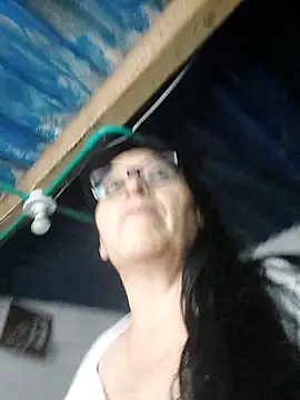 clarita 01 online show from April 16, 8:08 pm