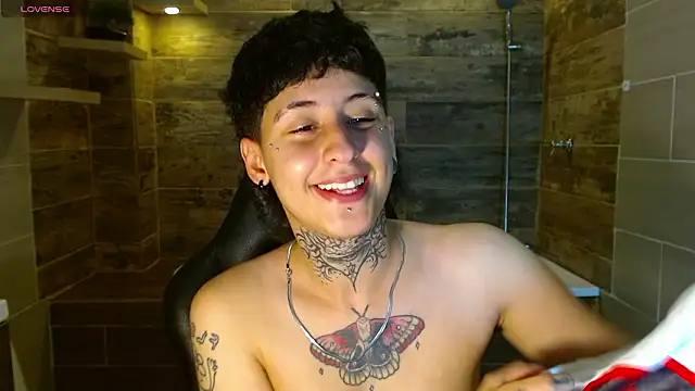 Ethan lennox online show from March 4, 8:04 pm