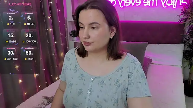 FeralPeach online show from November 12, 5:16 am