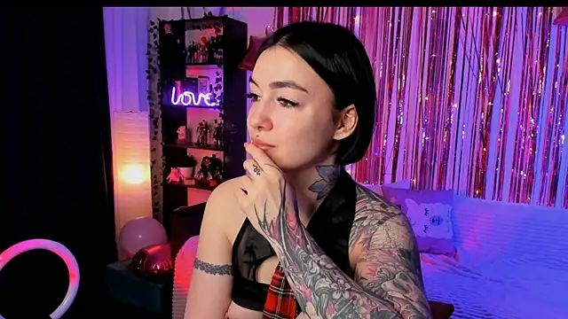 Magic Allie online show from October 19, 7:49 pm