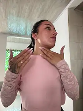 Ady 18 online show from November 27, 6:44 pm