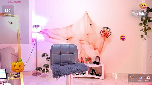 thais dreams online show from November 1, 1:15 pm