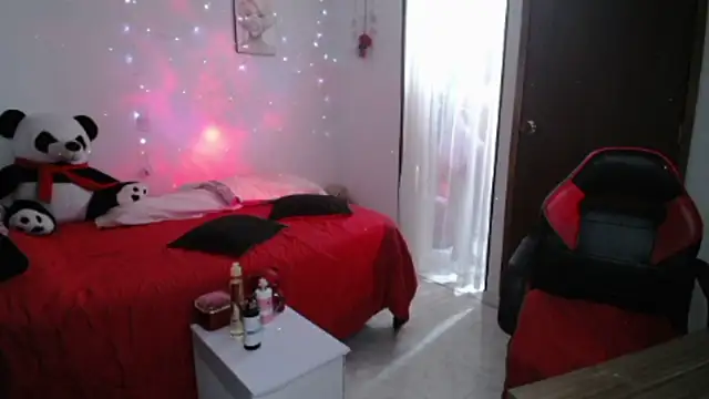 vanessalat online show from April 4, 10:52 pm