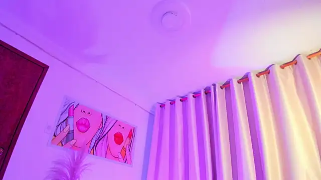 SkiinnyAna online show from October 5, 8:14 pm