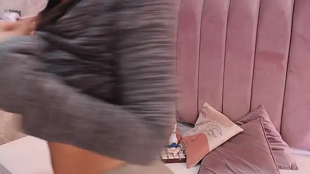 LeenaBrown online show from March 25, 12:41 pm