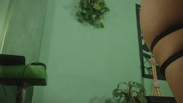 thirstymoonxx online show from November 8, 4:17 am