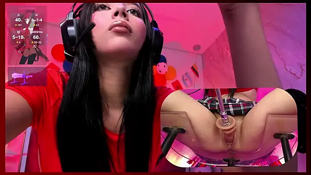 SweetieCloe  online show from July 4, 8:49 pm