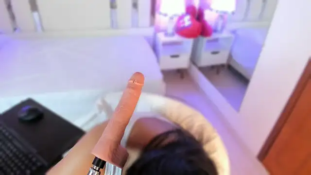 Miliaangeles online show from October 10, 4:45 pm