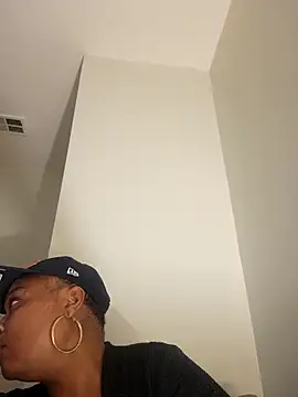 AllLeggs online show from April 12, 7:38 pm