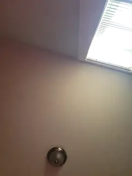 AllLeggs online show from April 14, 4:40 pm