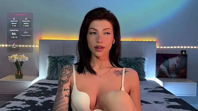 ellie miu online show from April 21, 5:31 pm