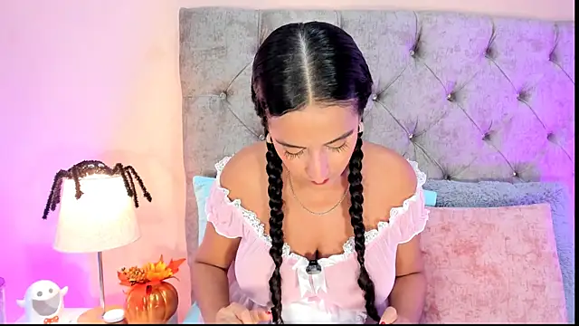 Snapshot of Holyjacky_ chatting on October 18, 2:53 pm Holyjacky online show from October 18, 2:53 pm