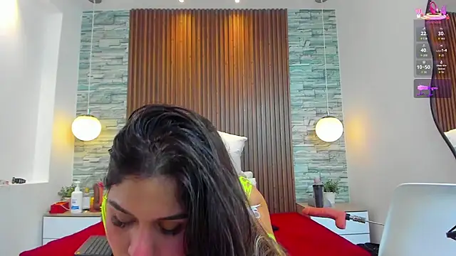 alannavidal online show from December 20, 8:24 pm