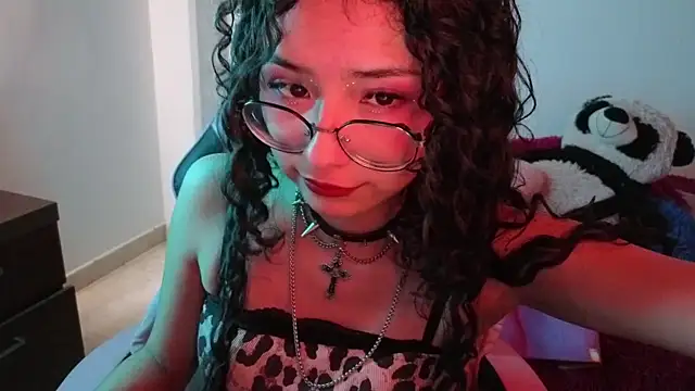 CherieCurl online show from July 27, 7:00 pm