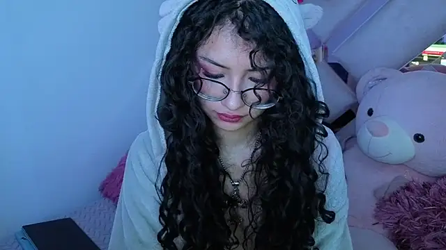 CherieCurl online show from May 19, 6:59 pm