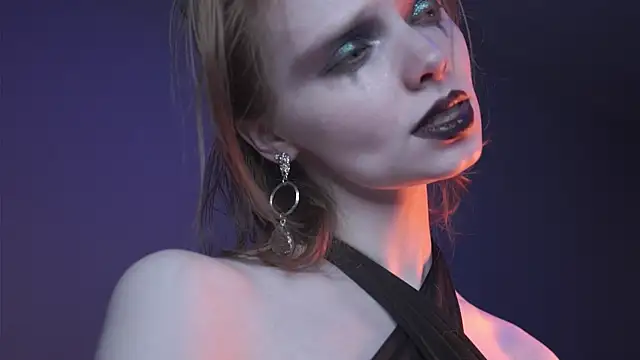 ginger hugs online show from November 2, 10:13 pm