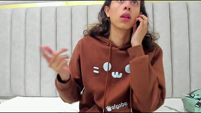 FreyaMoller online show from February 10, 6:55 pm