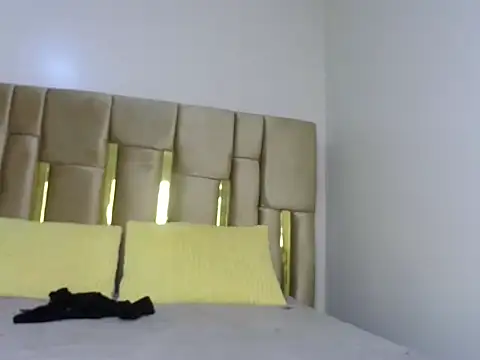 naughty ebony-queen online show from March 29, 2:38 pm