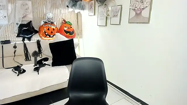 RACHEL EV online show from October 21, 6:28 am