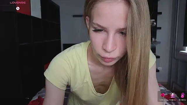 Elis Fox online show from June 6, 8:20 am