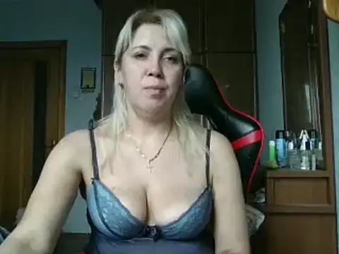 IrinaB1 online show from December 2, 10:28 am