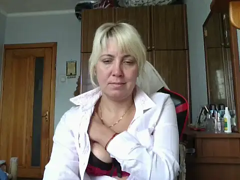 IrinaB1 online show from September 27, 9:05 am