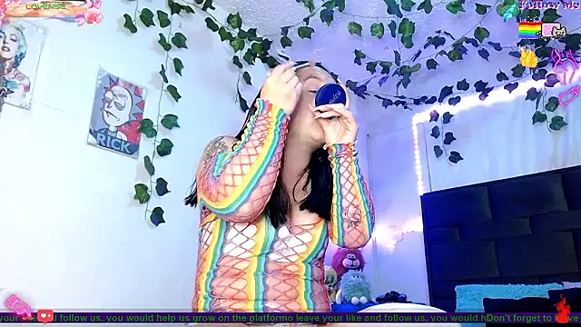 the lesbian game online show from January 12, 6:46 pm