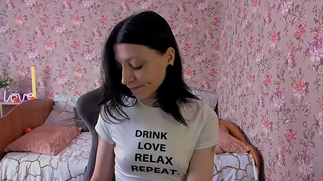 roselolly online show from November 15, 4:46 am