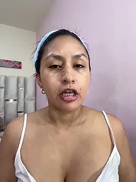 MonicaMoret online show from December 20, 12:42 pm