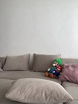 belle98 online show from April 5, 1:43 pm