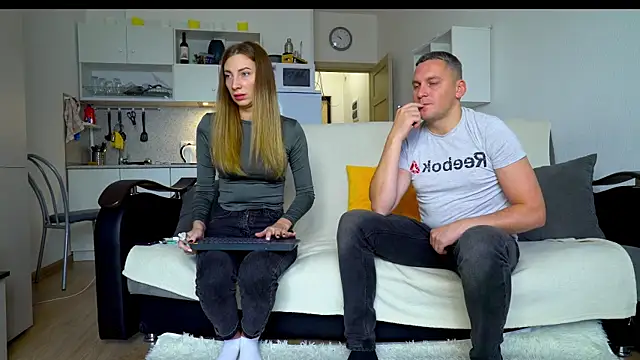 littlesweettifany online show from October 13, 11:13 am