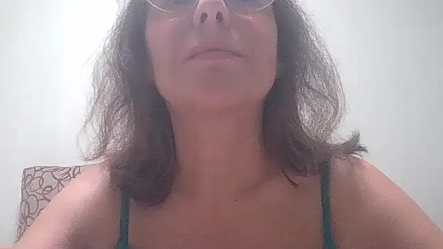 HollyJewel online show from September 24, 5:45 pm