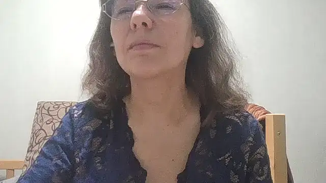 HollyJewel online show from March 14, 7:04 pm