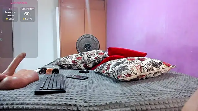 ambersmitx online show from May 24, 7:29 am