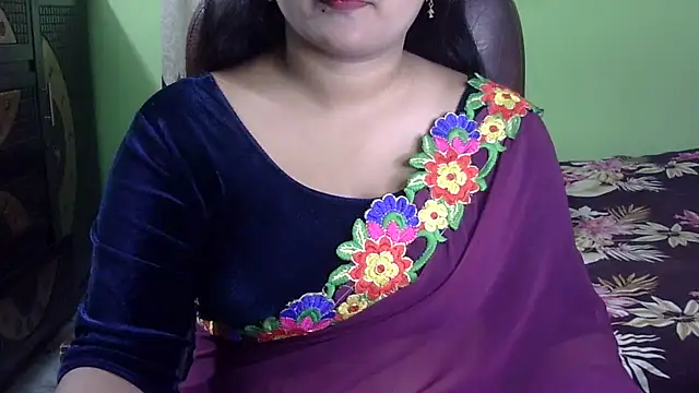 BengaliQueenStar online show from January 15, 4:57 pm