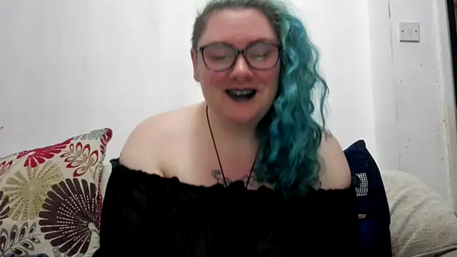 Bustycurves online show from June 12, 11:46 pm