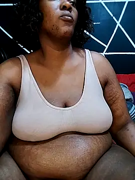 YummyChocolatexx2 online show from May 23, 1:04 am