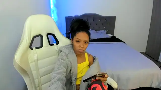 Crystal florez24 online show from November 17, 10:10 pm