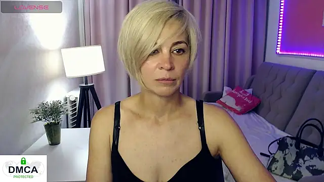 Blonde lola444 online show from June 29, 7:35 pm