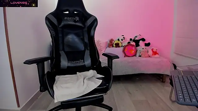 Biancastrongg online show from March 10, 2:48 am