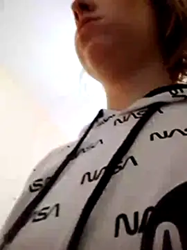 Gussie Bridie online show from November 20, 6:03 am