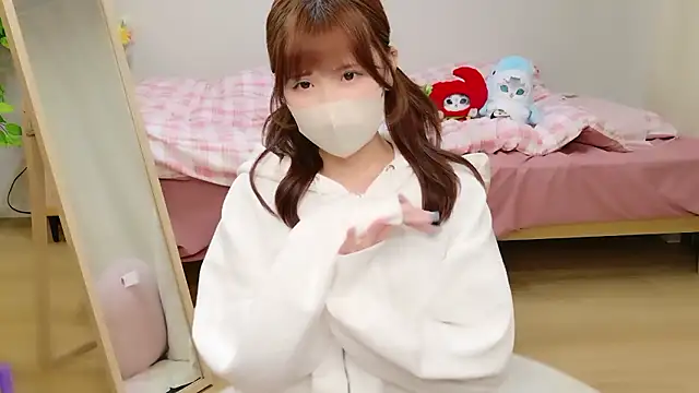 Sayuringo  online show from June 26, 1:12 pm