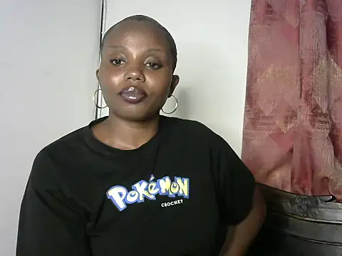 juicyblaqebony online show from February 24, 6:28 pm