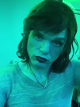 sum1betterthanmost online show from November 22, 9:45 am